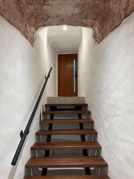 Cozy Cave Coober Pedy Apartment ภายนอก รูปภาพ