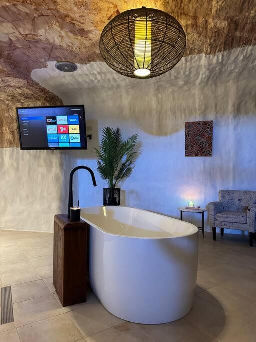 Cozy Cave Coober Pedy Apartment ภายนอก รูปภาพ