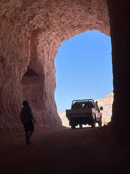 Cozy Cave Coober Pedy Apartment ภายนอก รูปภาพ